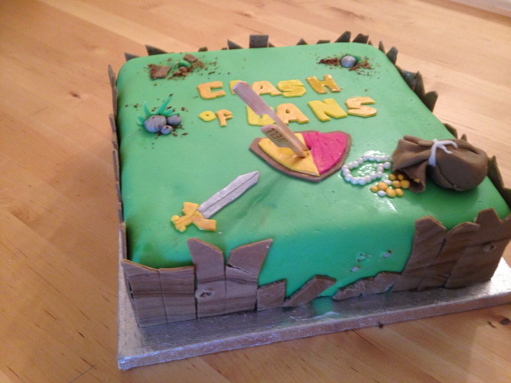clash_of_clans_birthday_cake